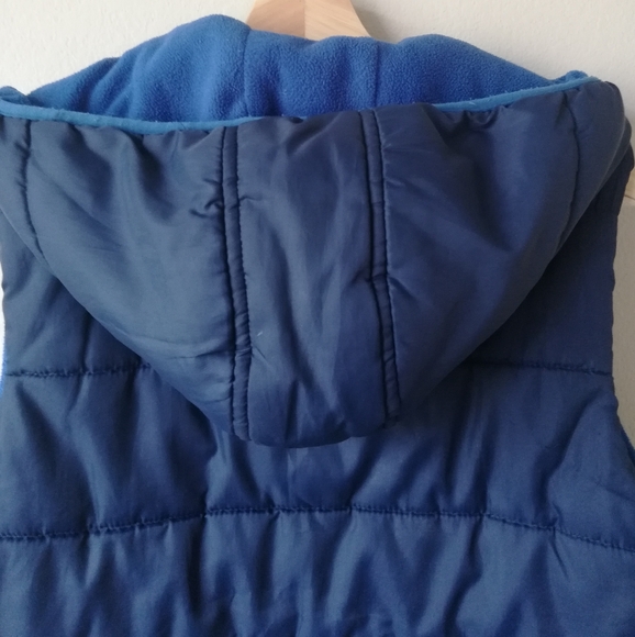 TEX Puffer Vest with Hood - Picture 10 of 12
